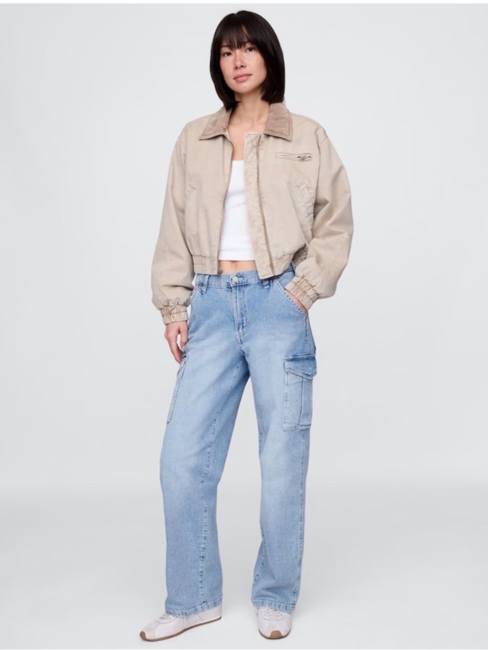 GAP Light Wash Blue Cargo Jeans 6/28 Short
